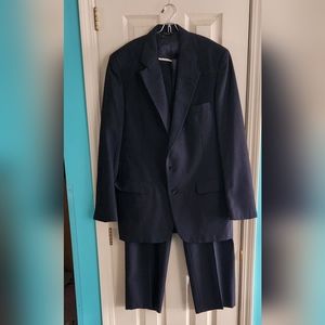 Hunter Haig men's gray suit